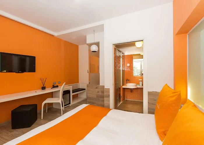 Jc Contemporary Hotel